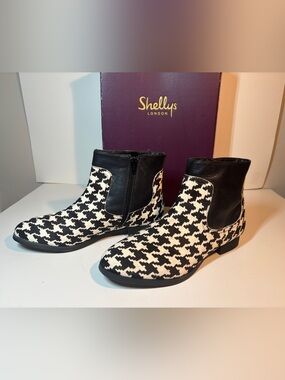 Shellys London Black and White Houndstooth Ankle Booties